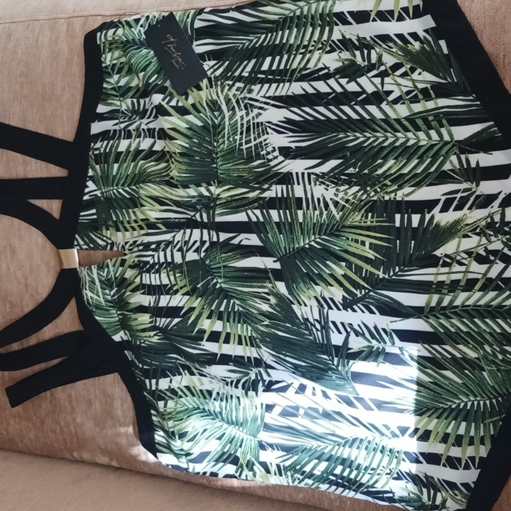 Thalia sodi  top size L nwt